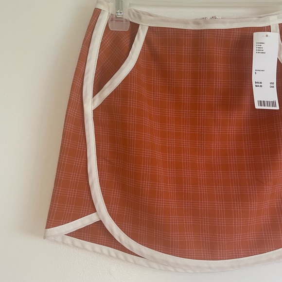 BNWT UO skirt with pockets - Picture 2 of 10
